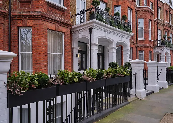 The Marloes Aparthotel London